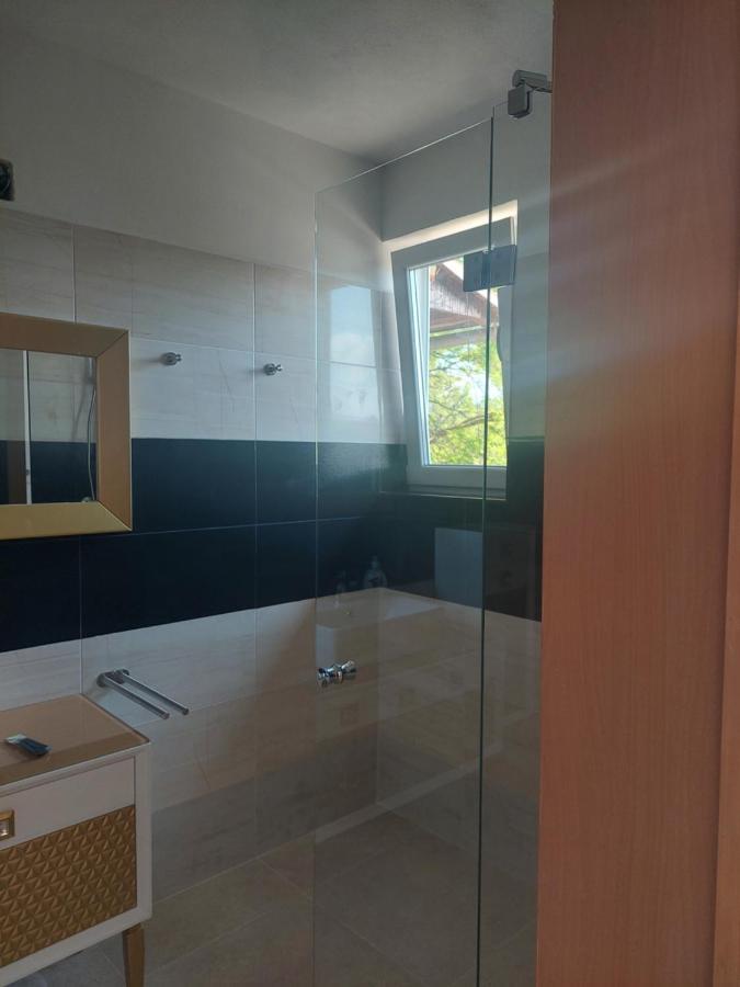 Ferienwohnung Ata Velden Velden am Wörthersee Exterior foto